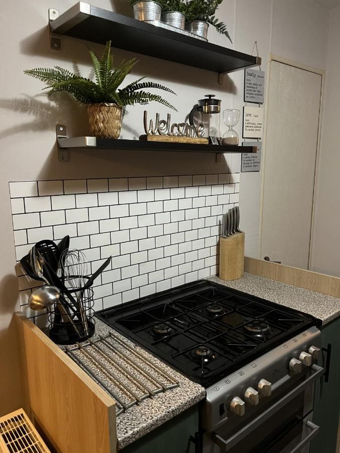 Beautiful 3 Bedroom Caravan With Hot Tub - Tattershall Lakes Exterior photo